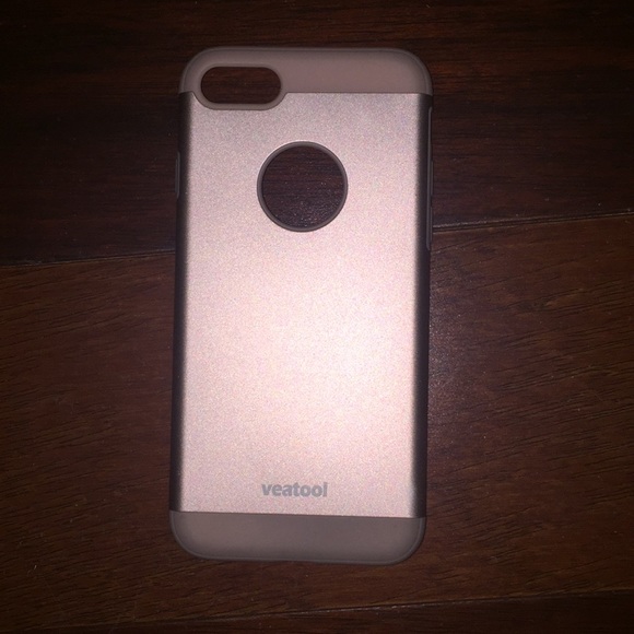 A phone case - Picture 1 of 2